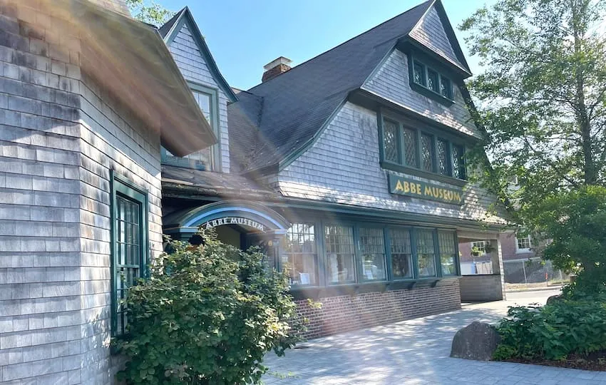 Abbe Museum entrance