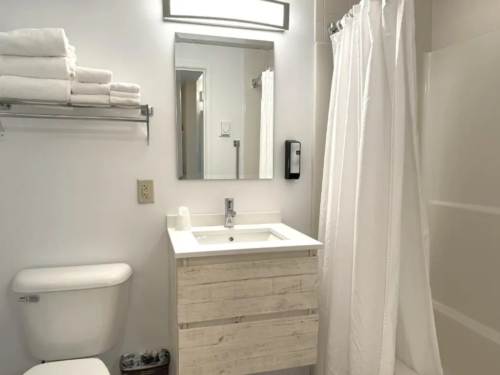 Atlantic Eyrie Lodge, photo 2
